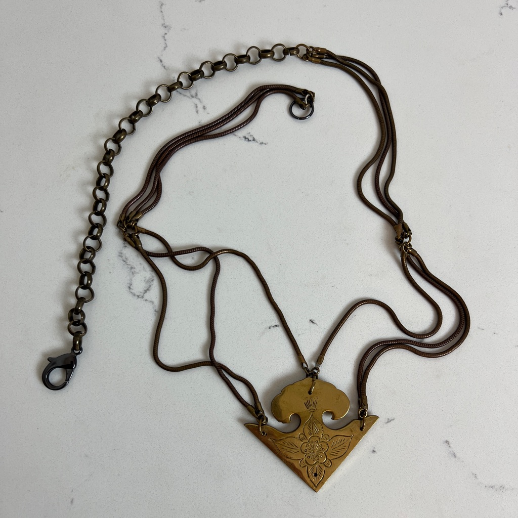 Beautiful Unique Antique Style Necklace